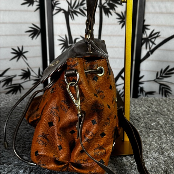 MCM Limited Edition Visetos made in Italy Drawstring Satchel/Crossbody bag - Picture 15 of 16